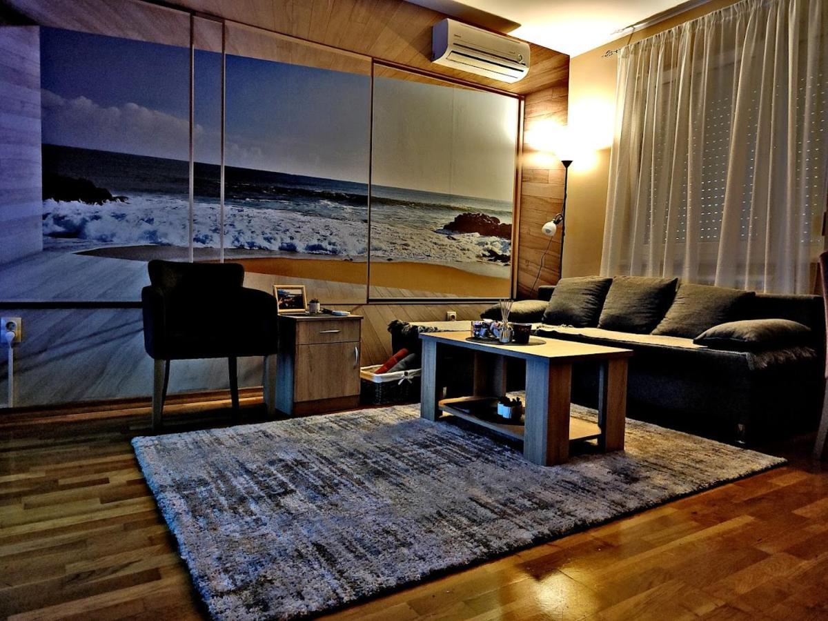 Apartman Espresso Sa Parkingom 스렘스카 미트로비차 외부 사진