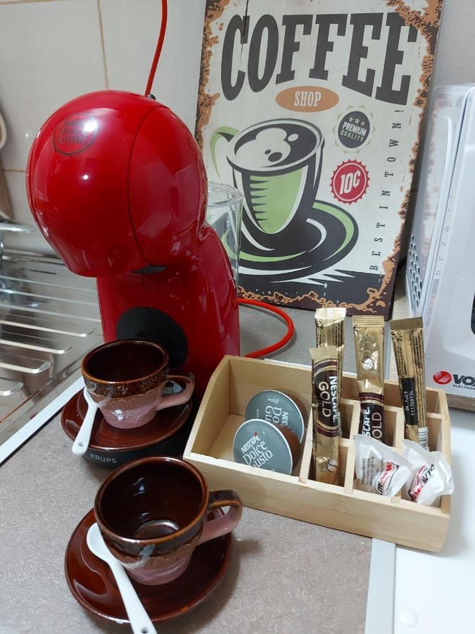 Apartman Espresso Sa Parkingom 스렘스카 미트로비차 외부 사진